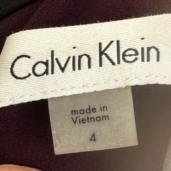 Calvin Klein Women’s Plum Bell Sleeve Black Piping Trim Sheath Dress Size 4 - Picture 7 of 7